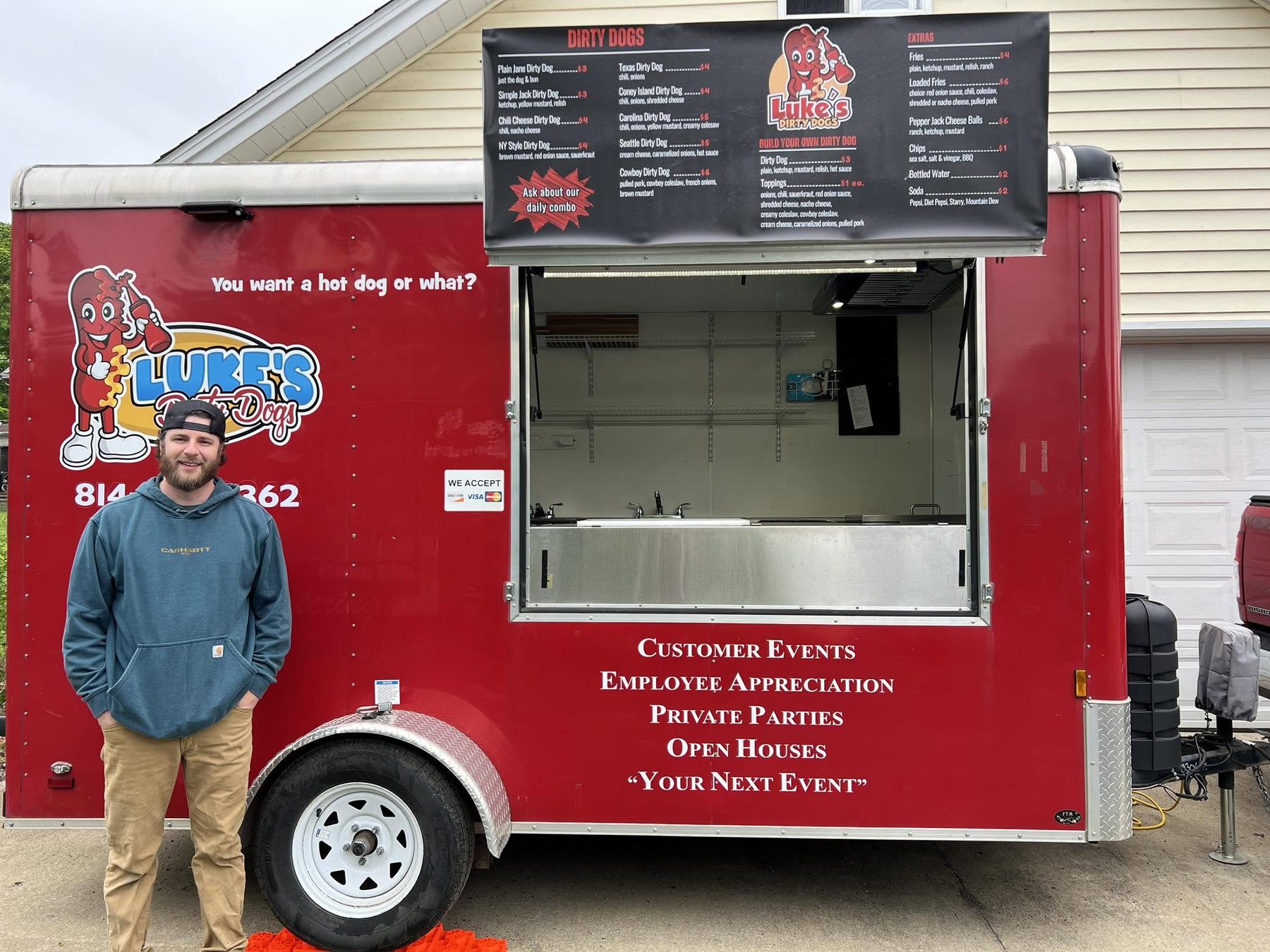 The Luke’s Dirty Dogs trailer parked and set up to serve